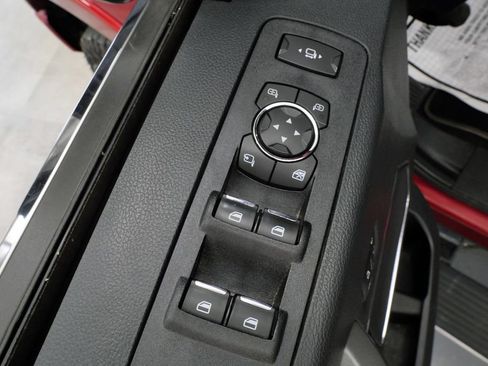Used 2022 Ford F350 Platinum w/ Tremor Off-Road Package AWD/4WD image 14