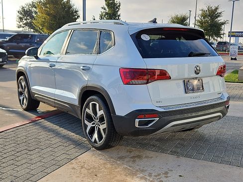 Certified 2023 Volkswagen Taos SEL image 2