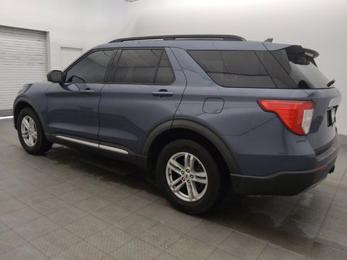 Used 2021 Ford Explorer XLT w/ Equipment Group 202A AWD/4WD image 3