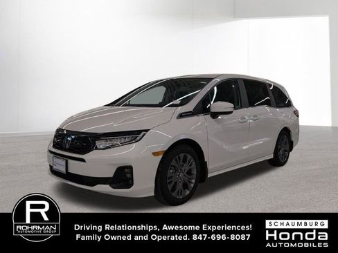 New 2026 Honda Odyssey Touring image 2