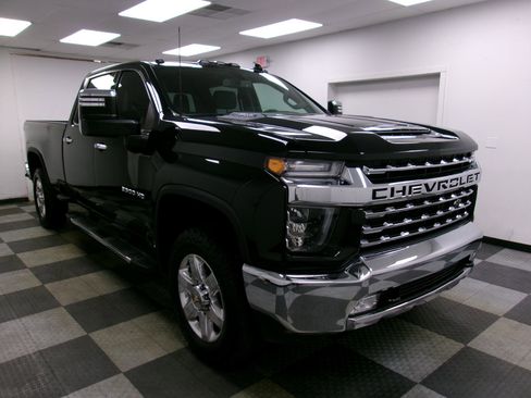 Used 2022 Chevrolet Silverado 3500 LTZ w/ LTZ Convenience Package AWD/4WD image 13
