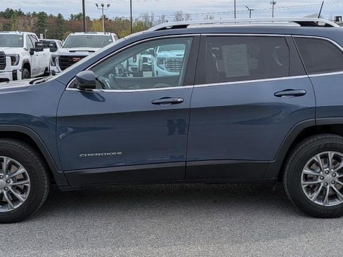 Used 2020 Jeep Cherokee Latitude Plus w/ Cold Weather Group AWD/4WD image 5
