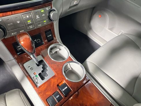 Used 2013 Toyota Highlander Limited image 26