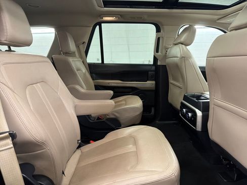 Certified 2024 Ford Expedition Limited image 33