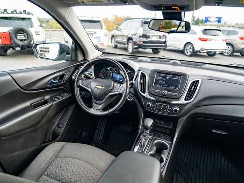 Used 2022 Chevrolet Equinox LT image 24