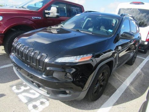 Used 2017 Jeep Cherokee High Altitude w/ Technology Group image 3