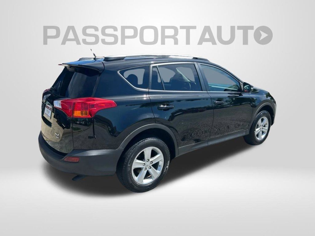 Used 2013 Toyota RAV4 XLE AWD/4WD image 6