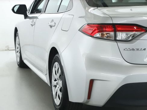 Used 2023 Toyota Corolla LE FWD image 43