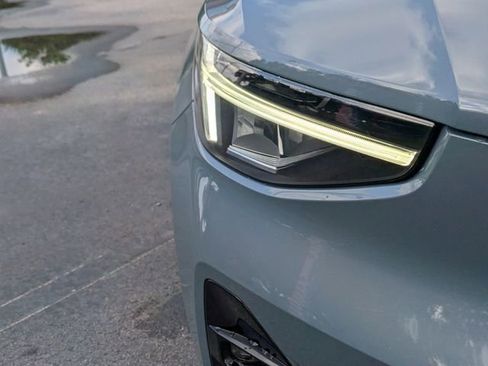 Certified 2023 Volvo XC40 B5 Plus w/ Climate Package AWD/4WD image 13