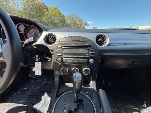 Used 2013 MAZDA MX-5 Miata Club image 11