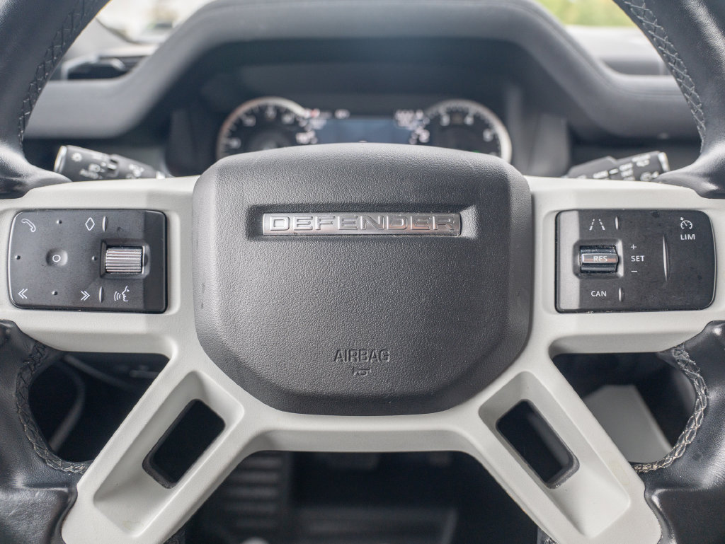 Used 2023 Land Rover Defender 110 SE AWD/4WD image 16