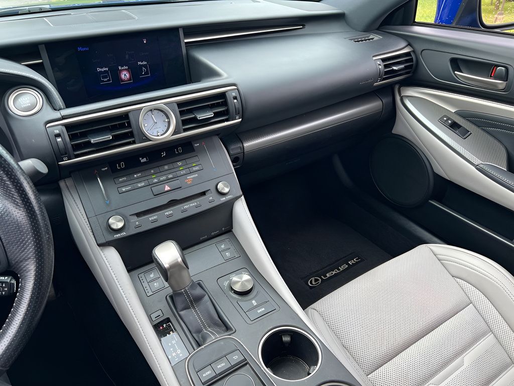 Used 2016 Lexus RC 200t RWD image 28