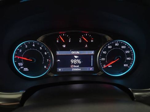 Used 2023 Chevrolet Traverse LT AWD/4WD image 19