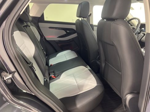 Used 2025 Land Rover Range Rover Evoque Dynamic SE image 28