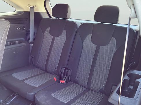 Used 2021 Kia Sorento LX image 29