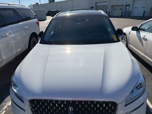 Used 2022 Lincoln Corsair Grand Touring w/ Elements Technology Bundle image 2