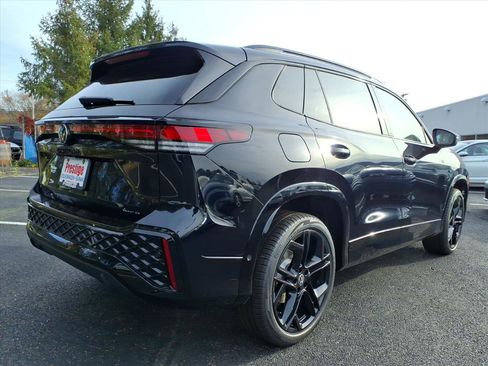 New 2026 Volkswagen Tiguan SE R-Line image 4