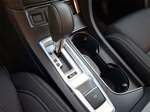 Used 2023 Subaru Ascent Premium w/ Convenience Package image 17