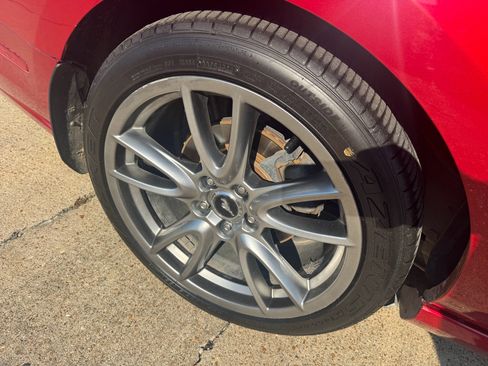 Used 2013 Ford Mustang GT Premium w/ Brembo Brake Pkg RWD image 11