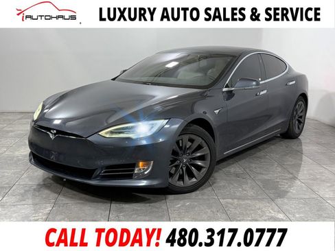 Used 2020 Tesla Model S Long Range Plus image 1