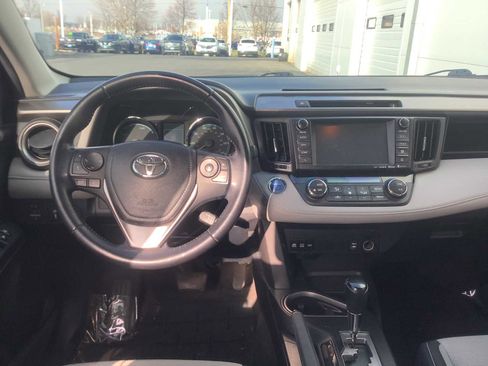 Used 2016 Toyota RAV4 XLE image 10