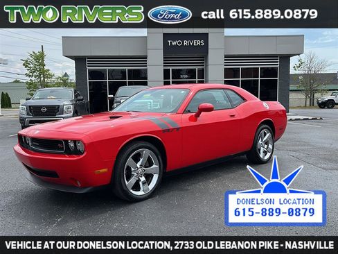 Used 2010 Dodge Challenger R/T RWD image 1