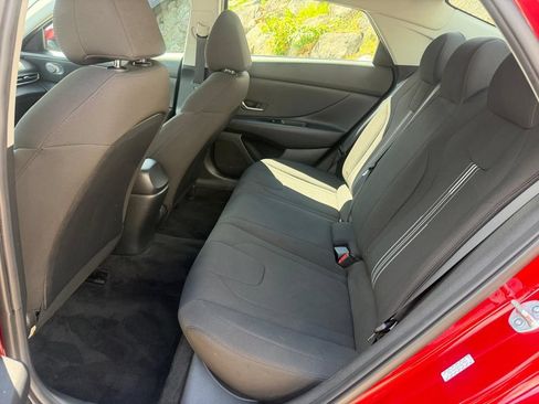 Certified 2023 Hyundai Elantra SEL FWD image 18