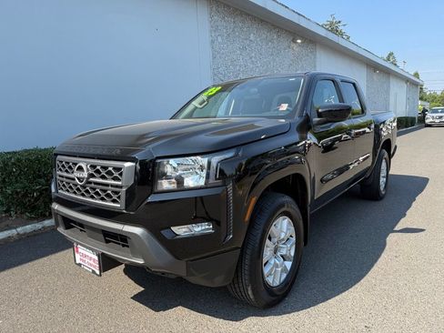 Certified 2023 Nissan Frontier SV w/ SV Convenience Package AWD/4WD image 2