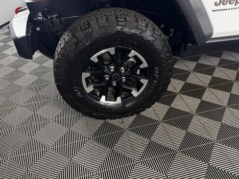 Used 2026 Jeep Wrangler Unlimited Rubicon AWD/4WD image 13