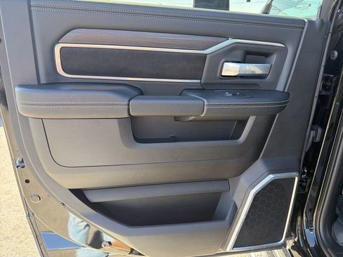 Used 2025 RAM 2500 Laramie w/ Night Edition image 24