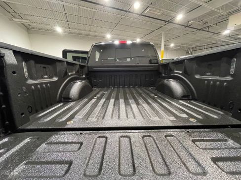 Used 2015 Ford F150 Platinum w/ Equipment Group 701A Luxury image 12