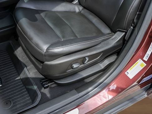 Used 2022 Cadillac XT6 Luxury FWD image 8