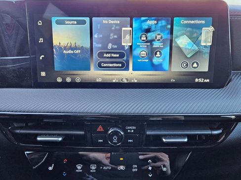 New 2026 Nissan Kicks SR w/ Cold Weather Package FWD image 13