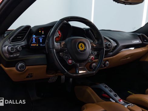 Used 2016 Ferrari 488 GTB RWD image 4