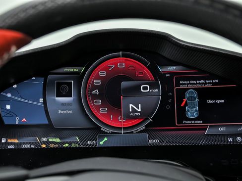 Used 2023 Ferrari SF90 Stradale image 33