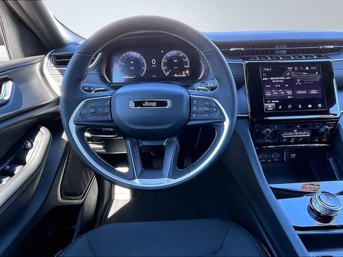 New 2026 Jeep Grand Cherokee Laredo X image 5