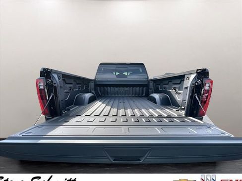 New 2026 GMC Sierra 2500 SLT w/ SLT Premium Package image 26