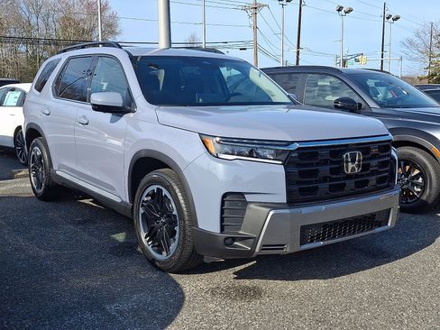 New 2026 Honda Pilot Touring image 1