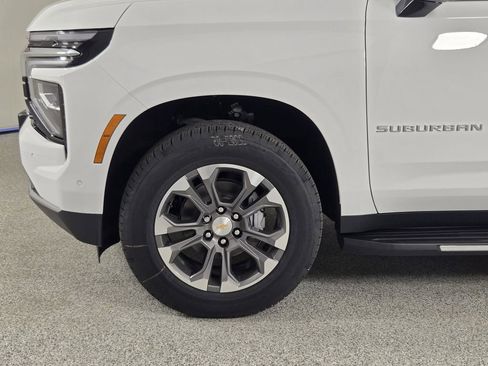 New 2026 Chevrolet Suburban LT w/ Comfort Package RWD image 8