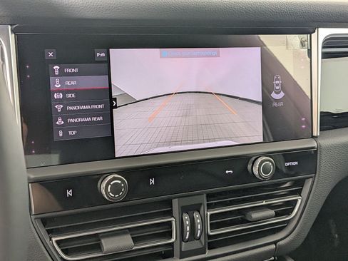 Certified 2024 Porsche Macan S AWD/4WD image 19