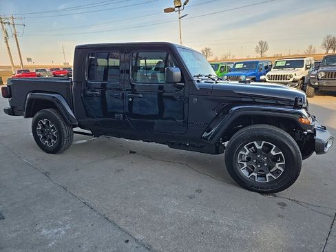 New 2026 Jeep Gladiator Sport image 12