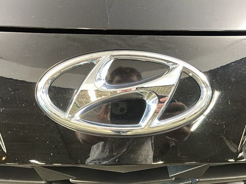 Used 2022 Hyundai Elantra SEL FWD image 9