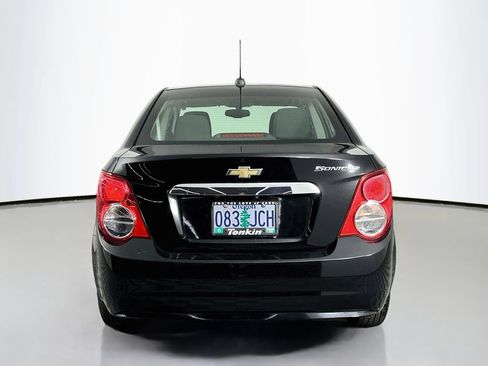Used 2016 Chevrolet Sonic LT FWD image 7