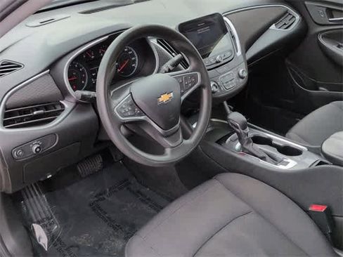 Used 2023 Chevrolet Malibu LT image 10