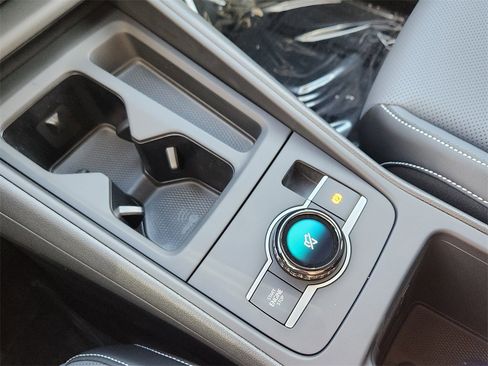 New 2026 Volkswagen Tiguan SE image 10