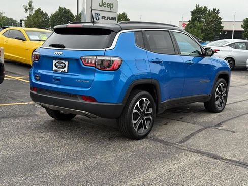 Used 2023 Jeep Compass Limited w/ Sun and Sound Group AWD/4WD image 3