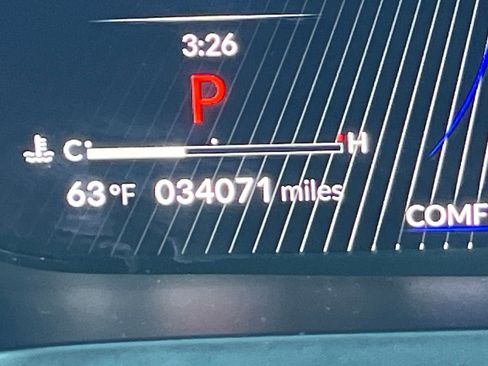 Used 2025 Acura MDX w/ Technology Package image 17