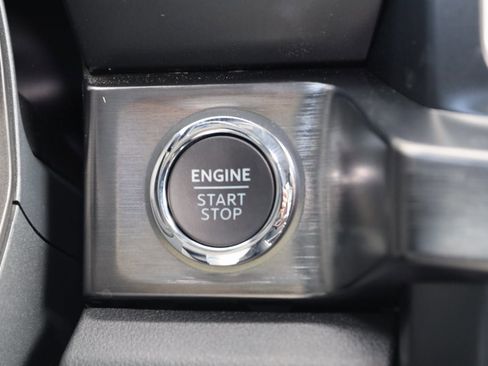 Used 2025 Ford F450 Lariat image 36