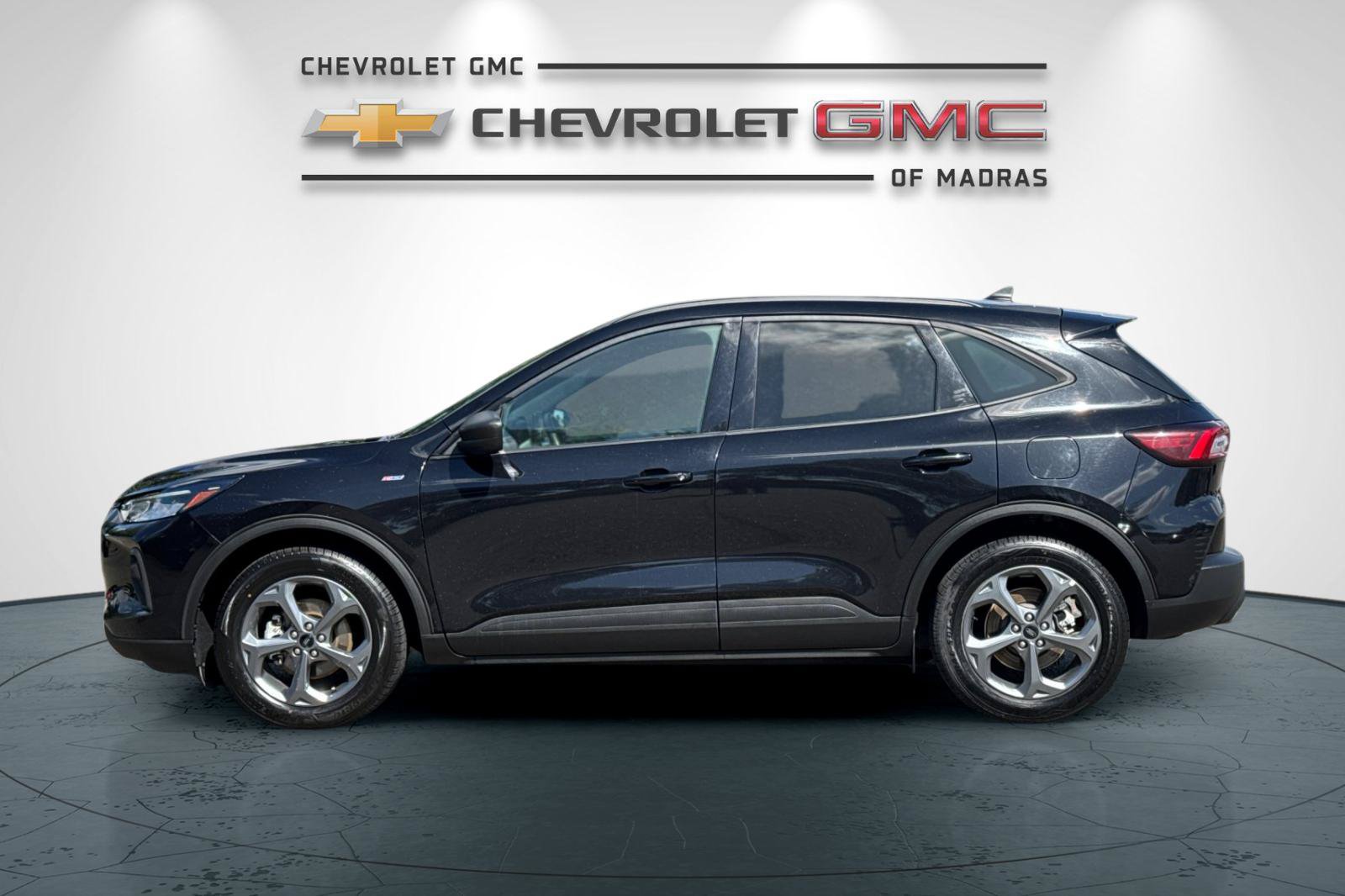Used 2025 Ford Escape ST-Line FWD image 6