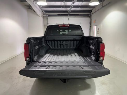 Certified 2023 Chevrolet Colorado Z71 w/ Z71 Convenience Package 2 AWD/4WD image 8